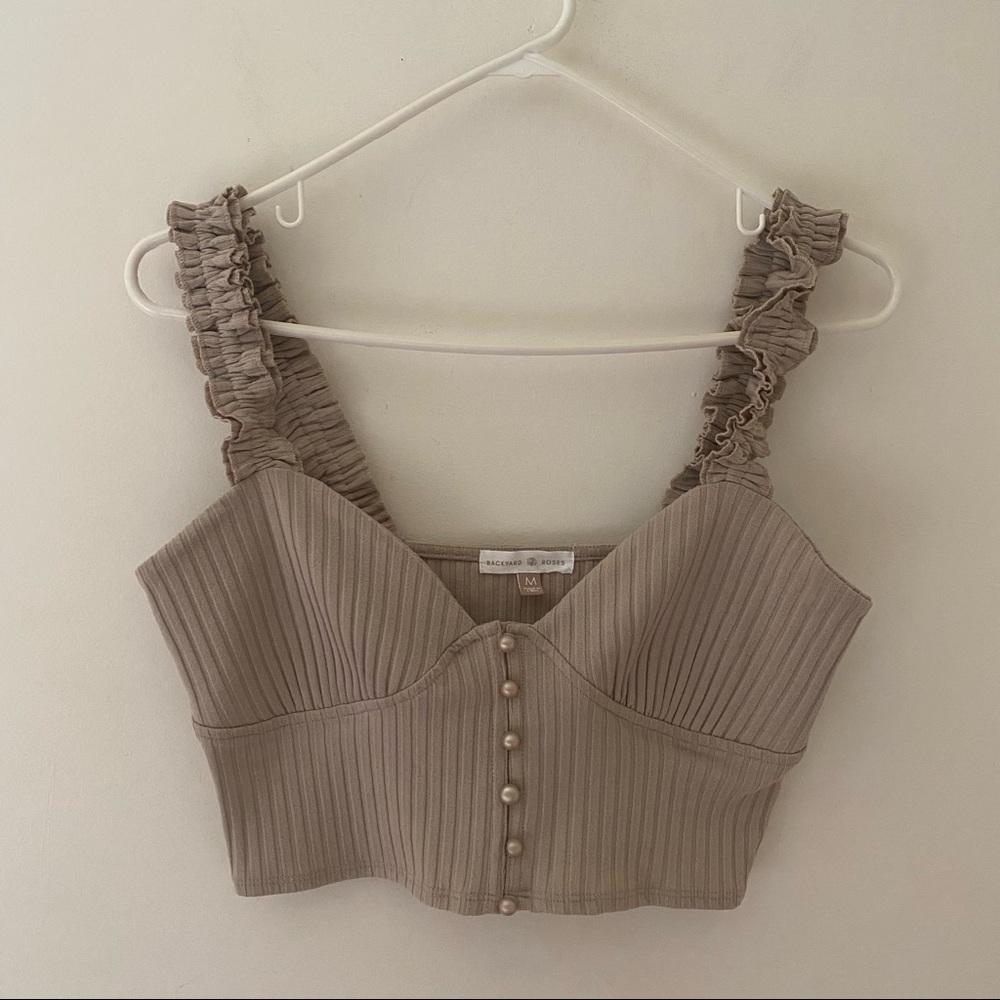 New | Backyard Roses | Dacey Ruffle Tank Top Medium - Picture 7 of 8